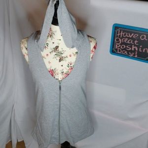 😍 Jack by BB Dakota Sleeveless Hoodie w/racerback